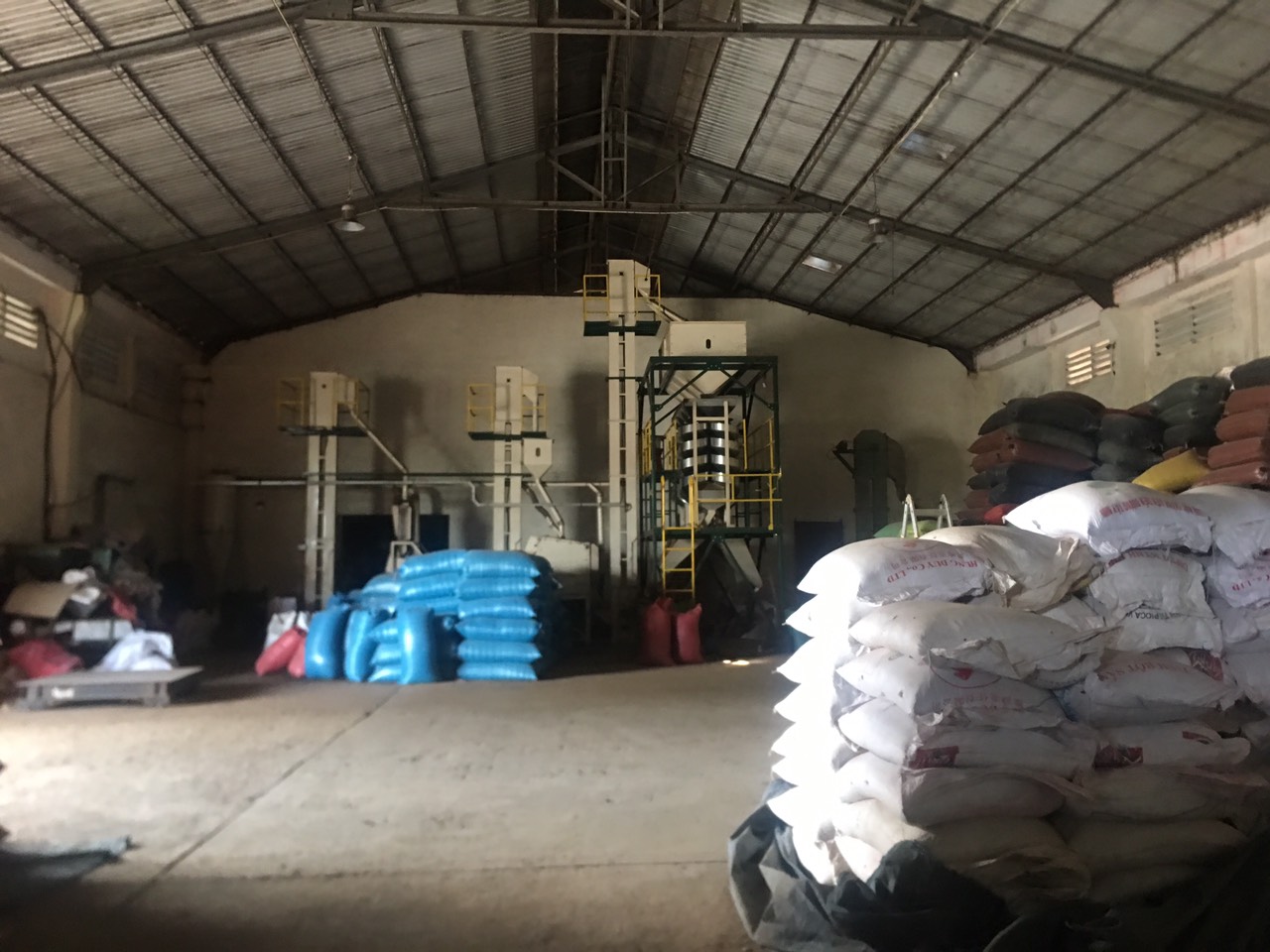 Máy tách hạt tiêu