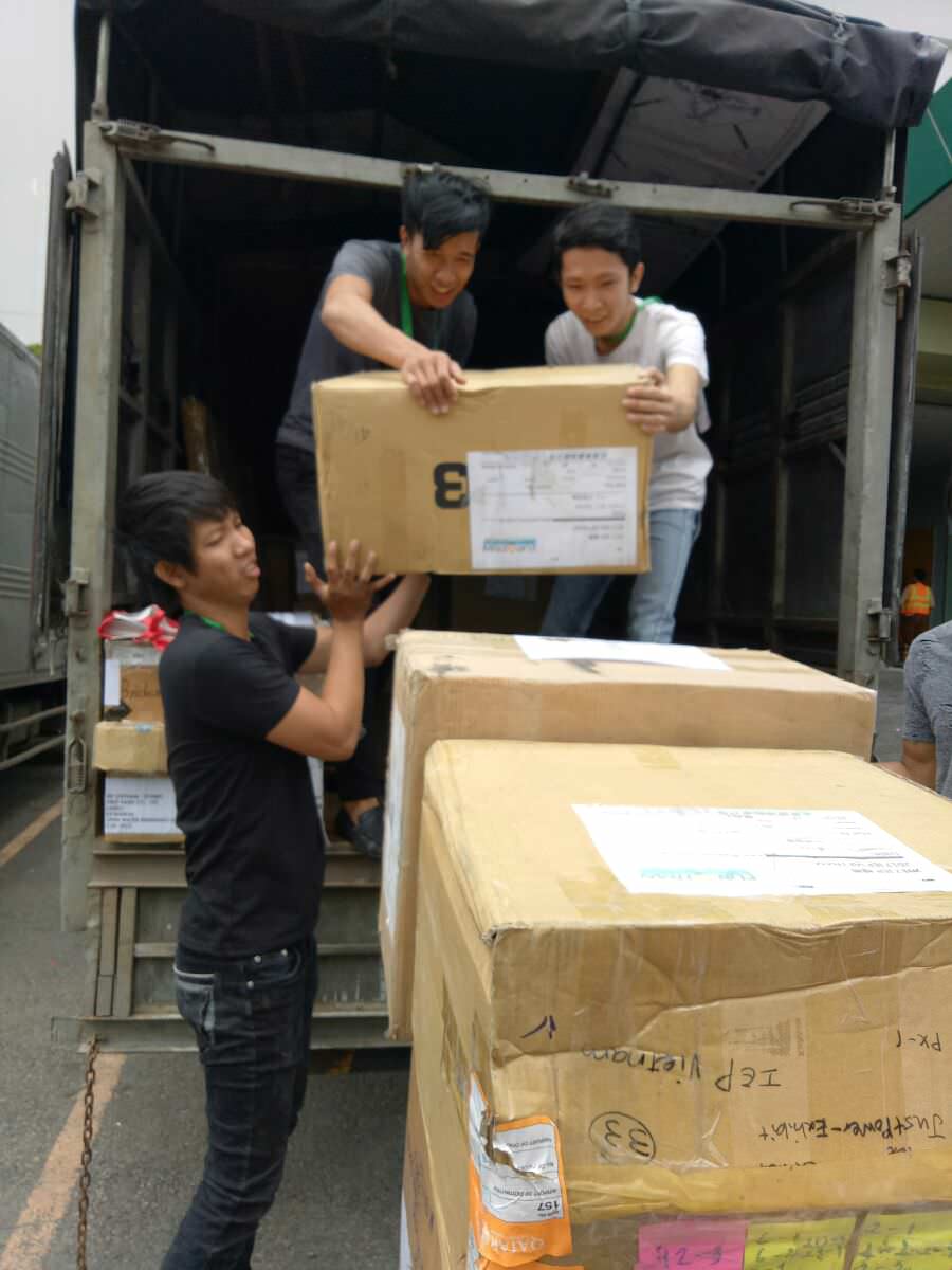 Đưa Hàng Vào Triển Lãm SECC Quận 7